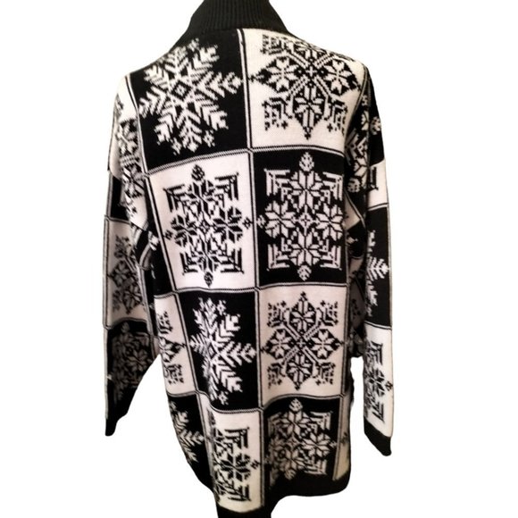 3031) Vintage Trimmings White Black Gold  Snowflakes Pullover  Sweater Large - Picture 4 of 7